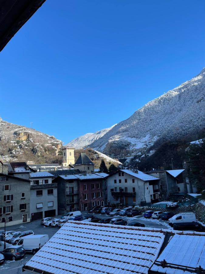 La Montagnette L Oursson Chambre Maison En Travaux De 10H A 17H ムティエ エクステリア 写真